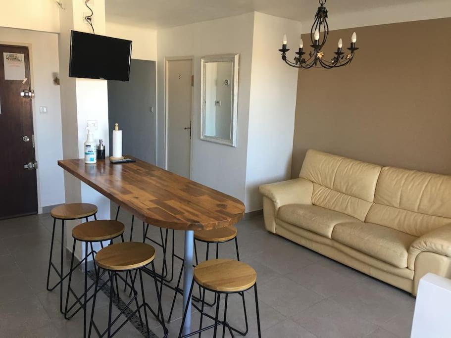Grands Buffets Hebergement Chambre 나르본 외부 사진